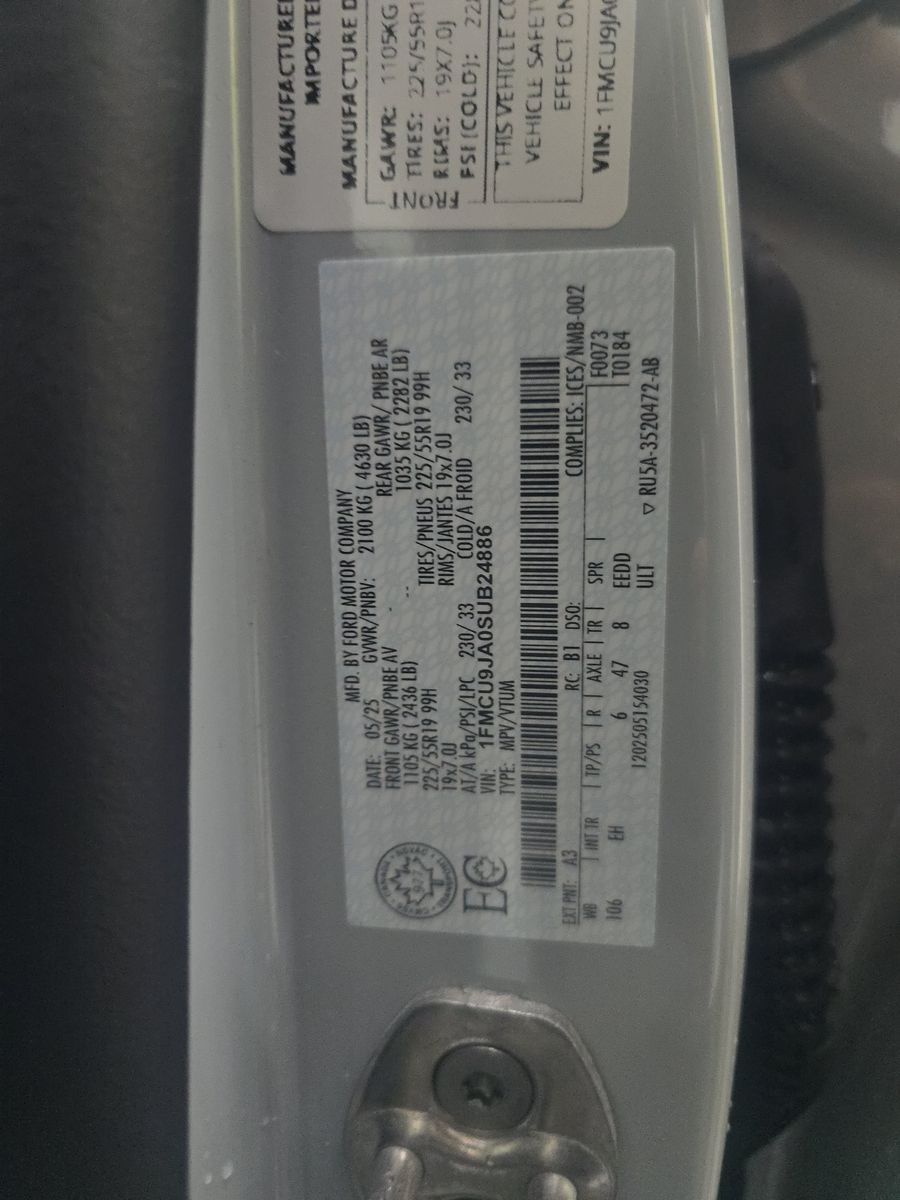 2025 Ford Escape Platinum AWD