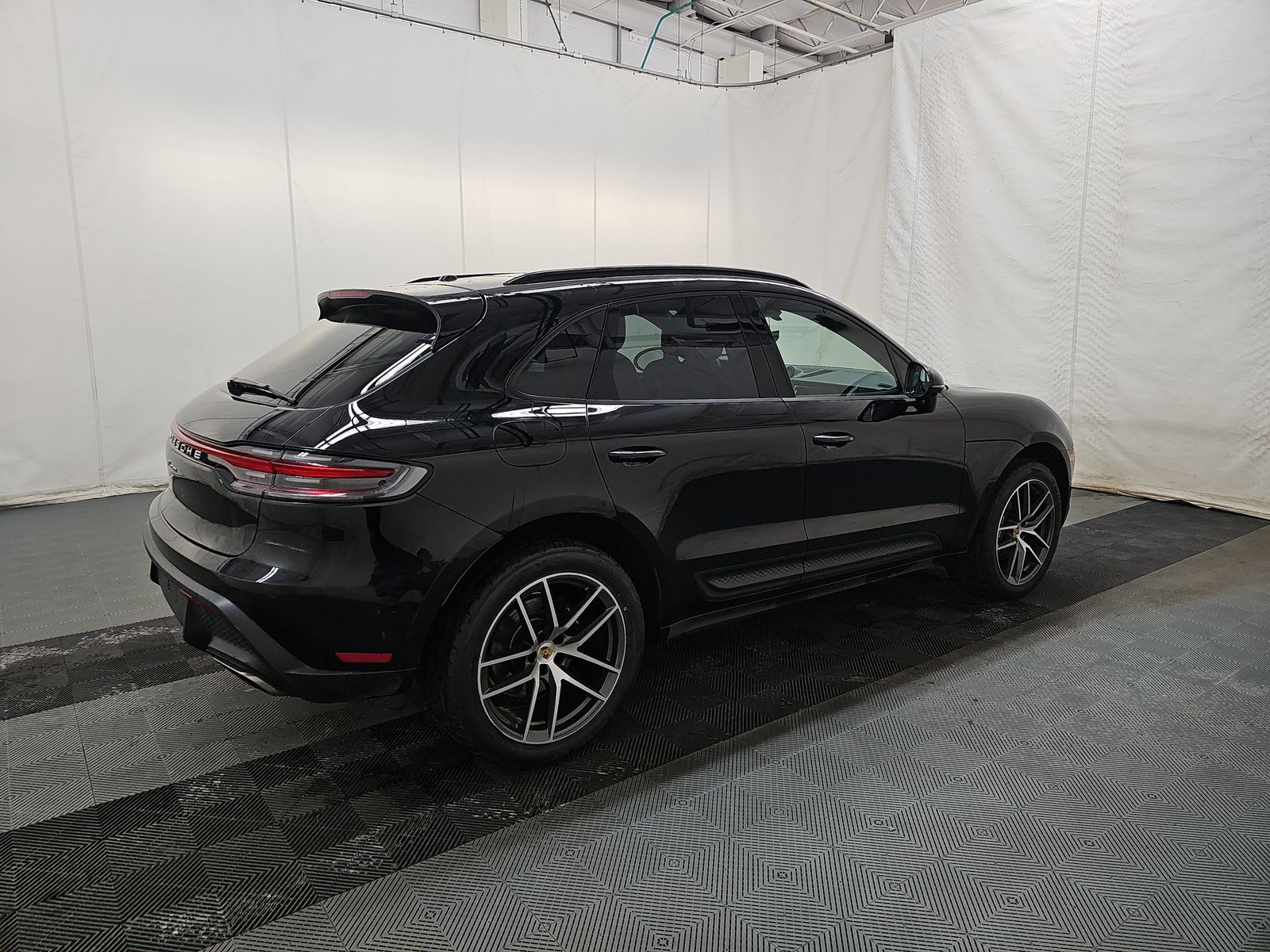 2022 Porsche Macan Base AWD