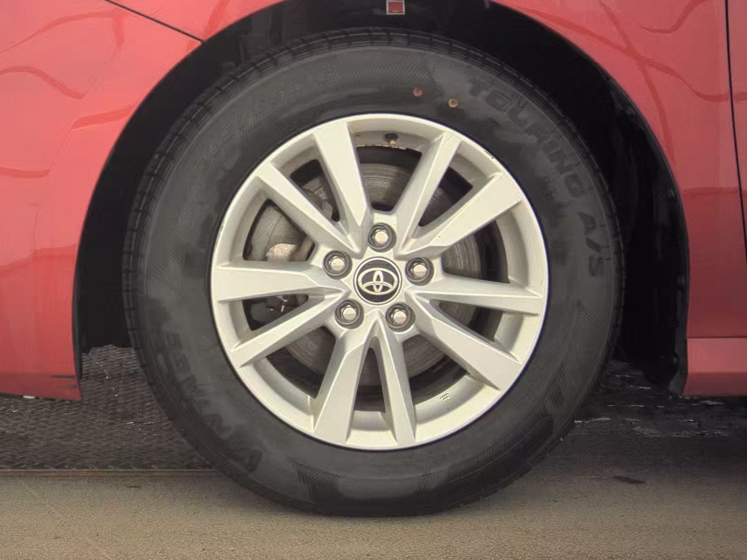 2025 Toyota Camry SE FWD