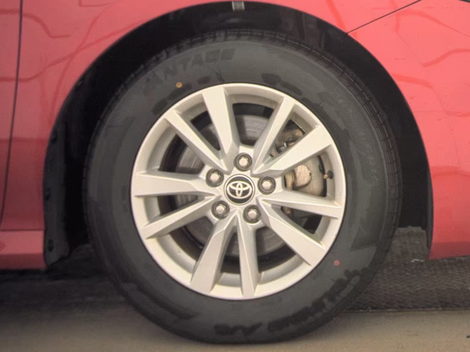 2025 Toyota Camry SE FWD