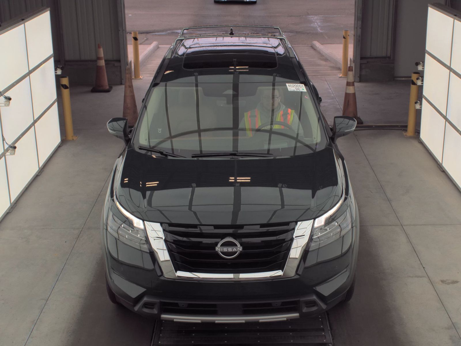 2025 Nissan Pathfinder Platinum FWD