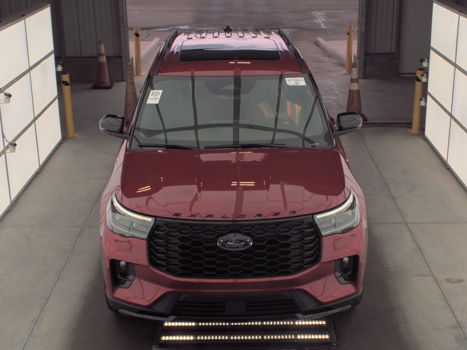 2025 Ford Explorer ST-Line AWD