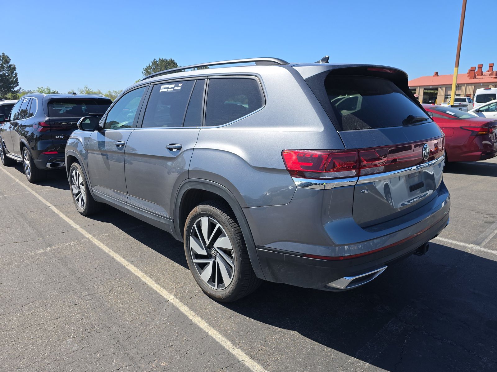 2024 Volkswagen Atlas 2.0T SE AWD