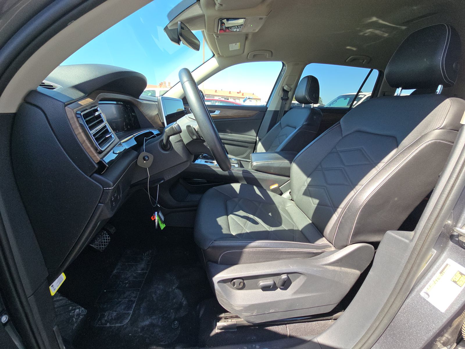 2024 Volkswagen Atlas 2.0T SE AWD