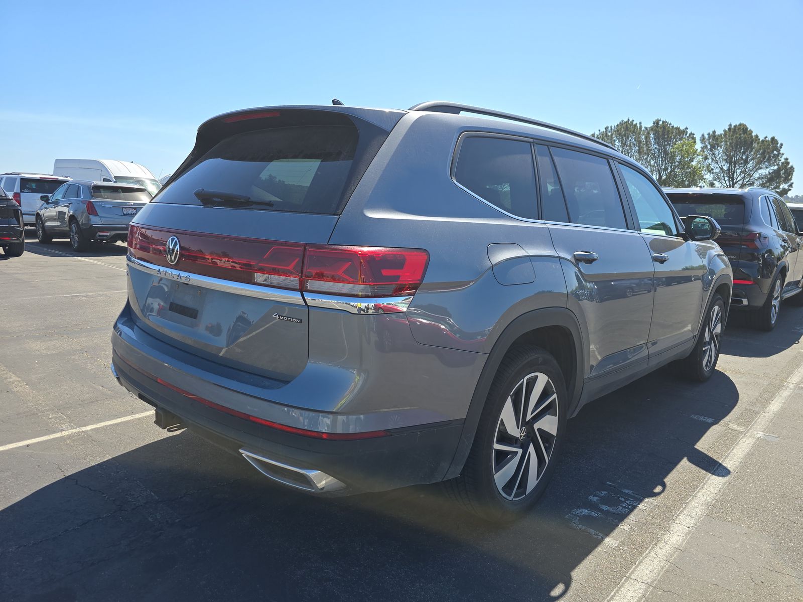 2024 Volkswagen Atlas 2.0T SE AWD