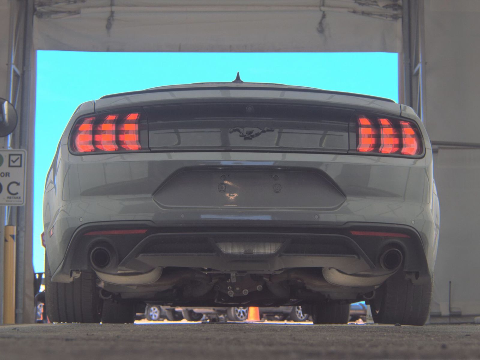 2021 Ford Mustang EcoBoost RWD