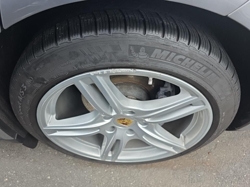 2017 Porsche Panamera 4 AWD