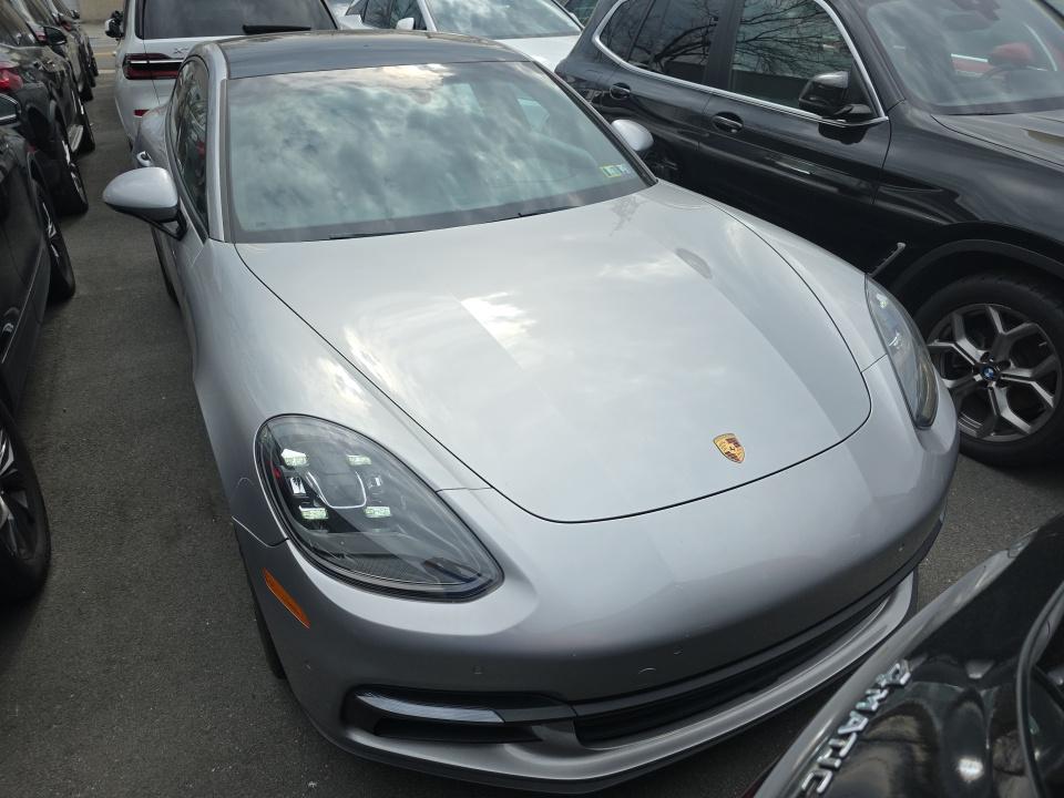 2017 Porsche Panamera 4 AWD