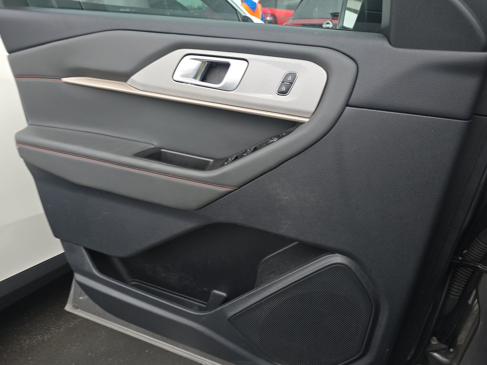 2025 Ford Explorer Active AWD