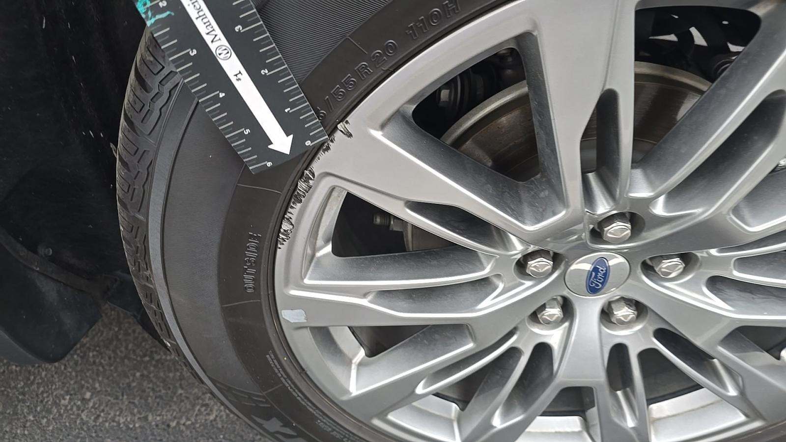 2025 Ford Explorer Active AWD