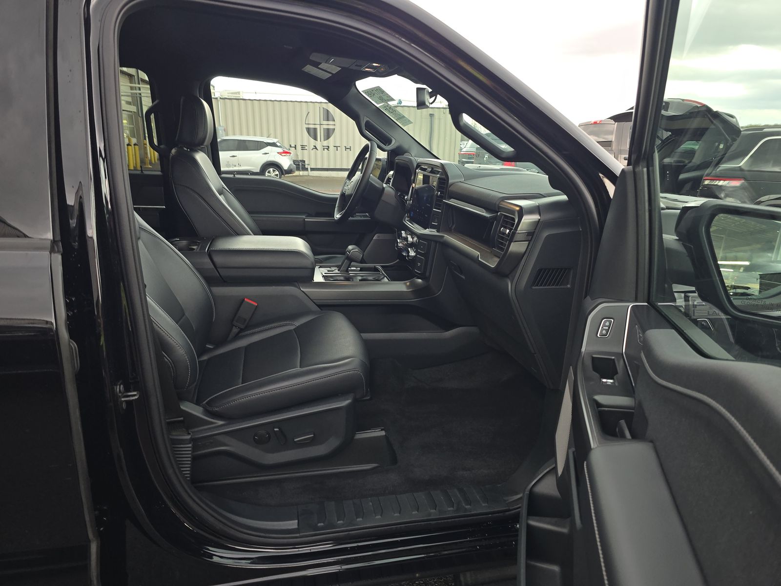 2025 Ford F-150 Hybrid Lariat AWD