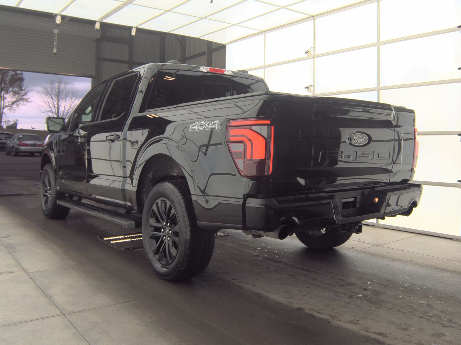 2025 Ford F-150 Hybrid Lariat AWD