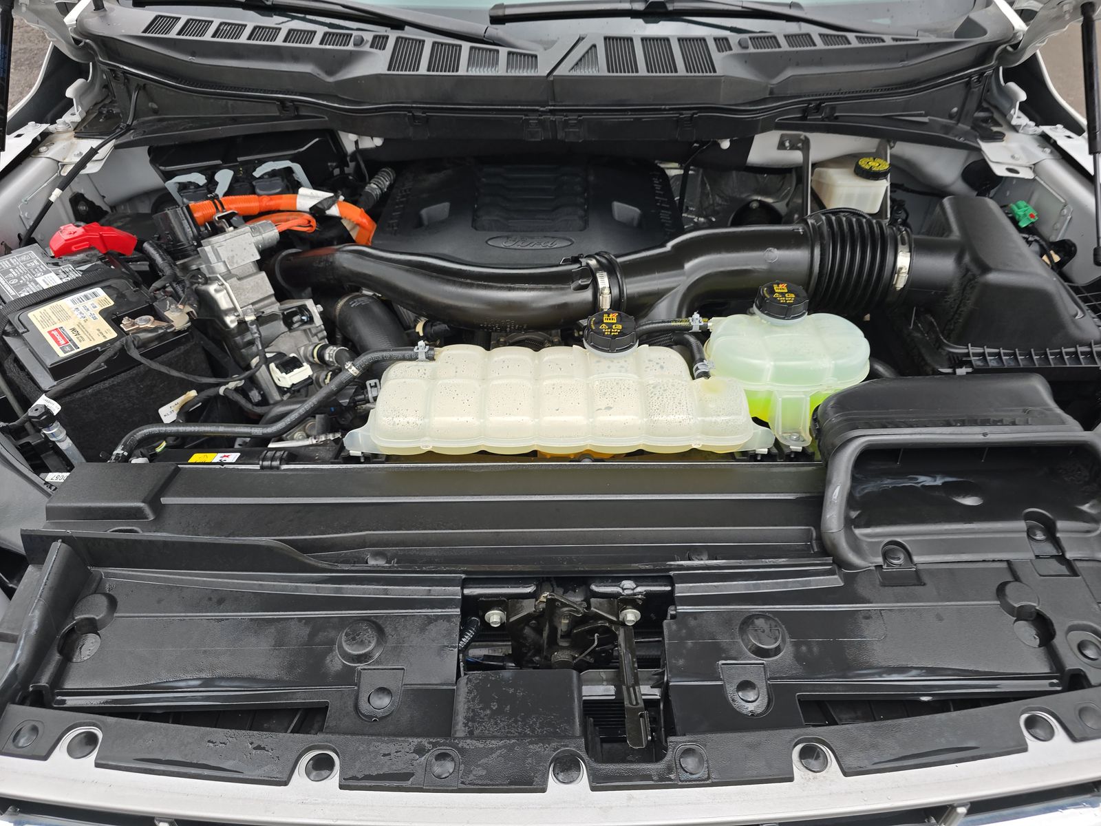 2023 Ford F-150 Hybrid Lariat AWD