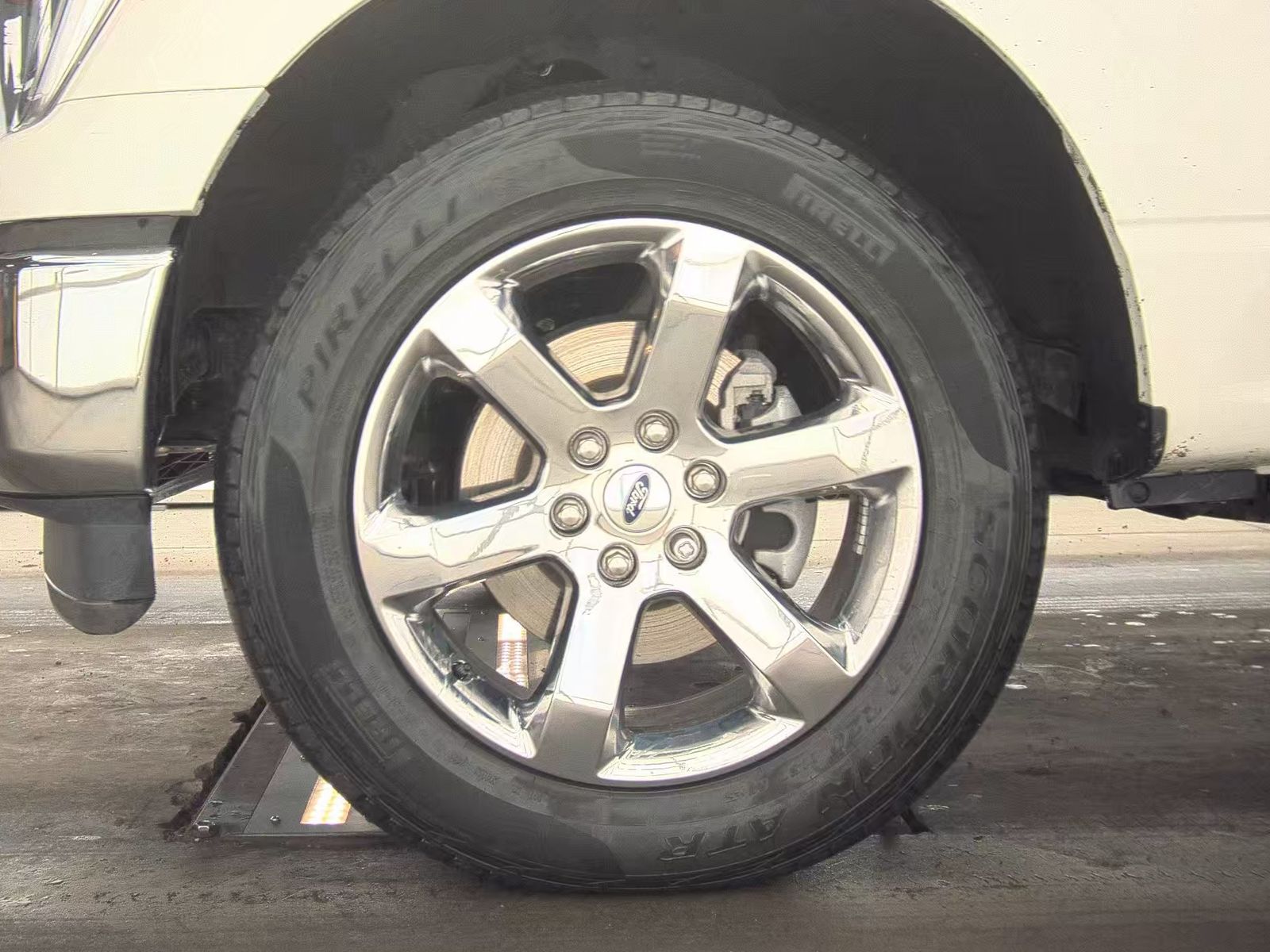 2023 Ford F-150 Hybrid Lariat AWD