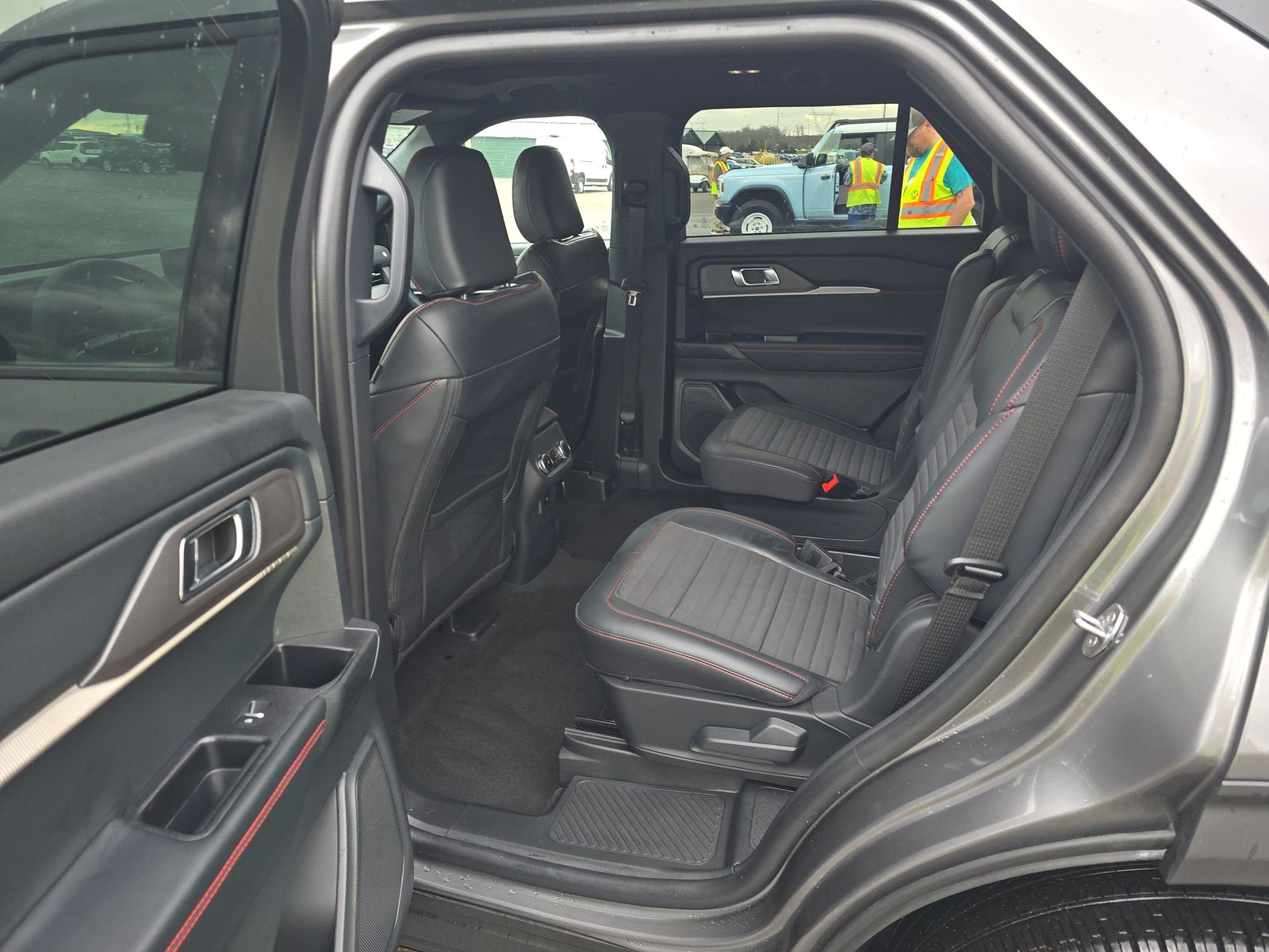 2025 Ford Explorer ST-Line AWD