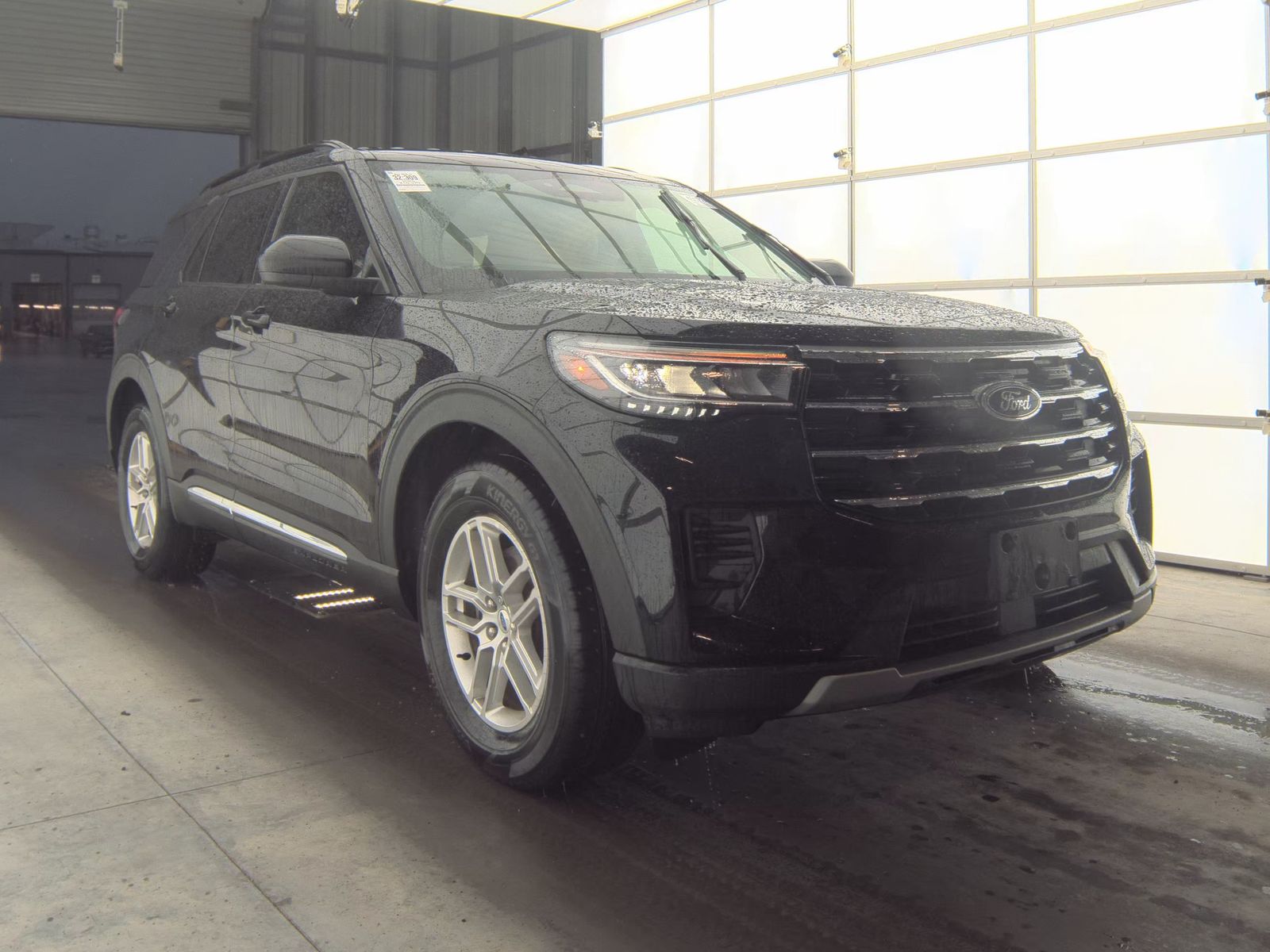 2025 Ford Explorer Active FWD