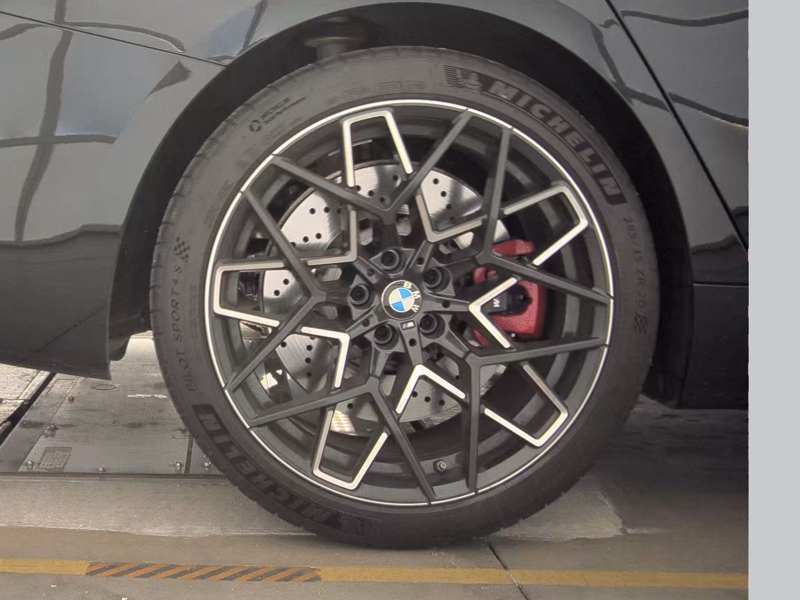 2025 BMW M8 Competition AWD