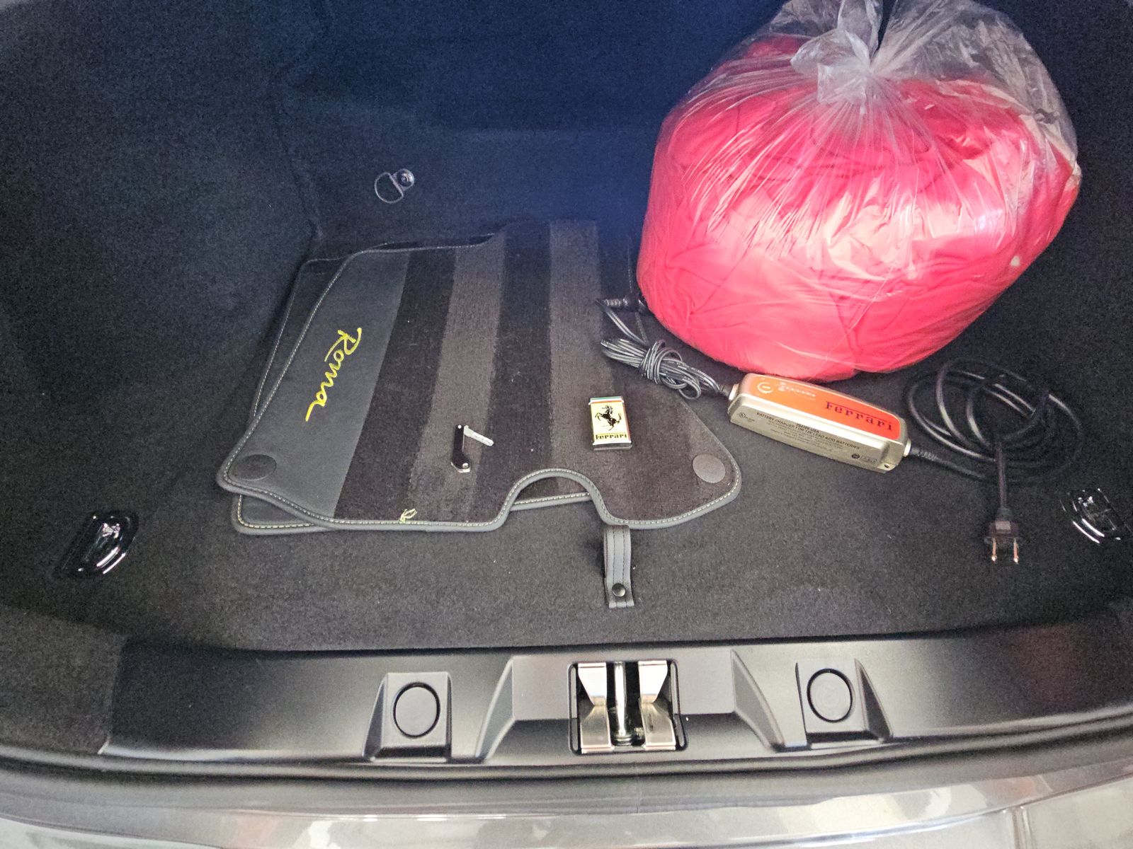 2021 Ferrari Roma Base RWD