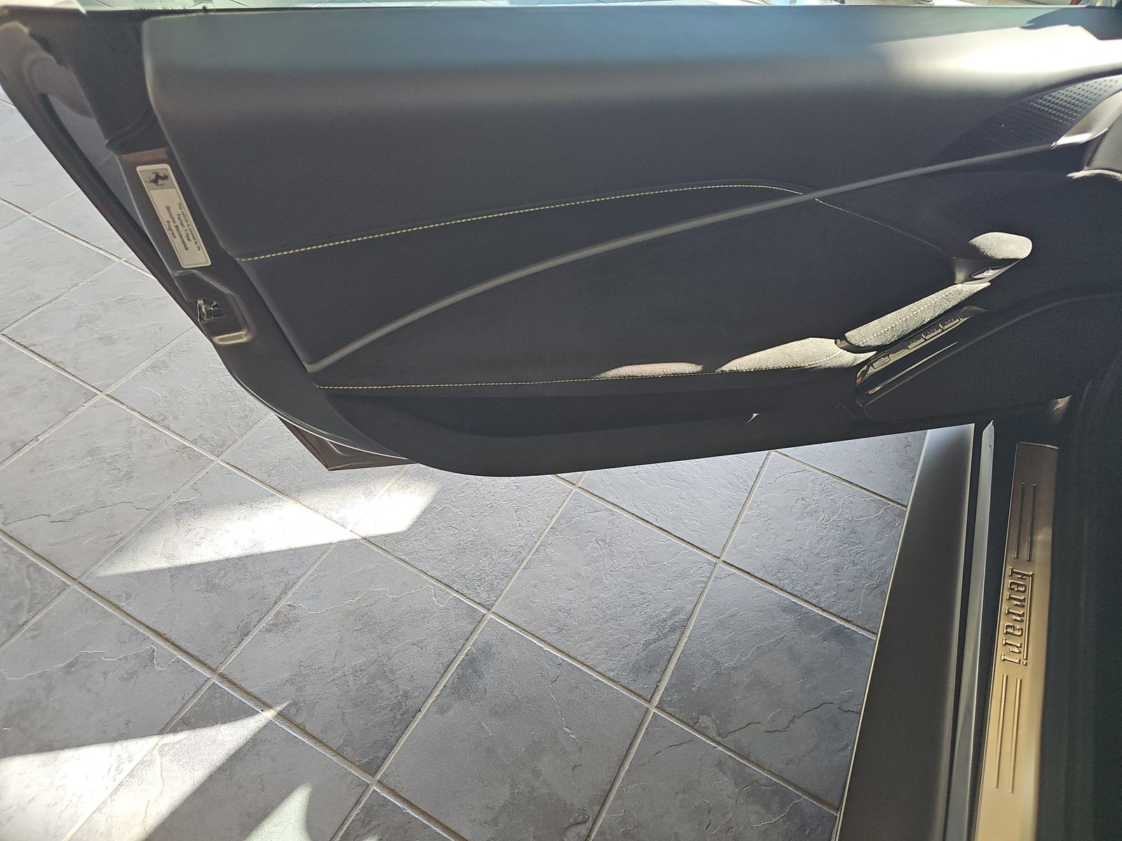 2021 Ferrari Roma Base RWD