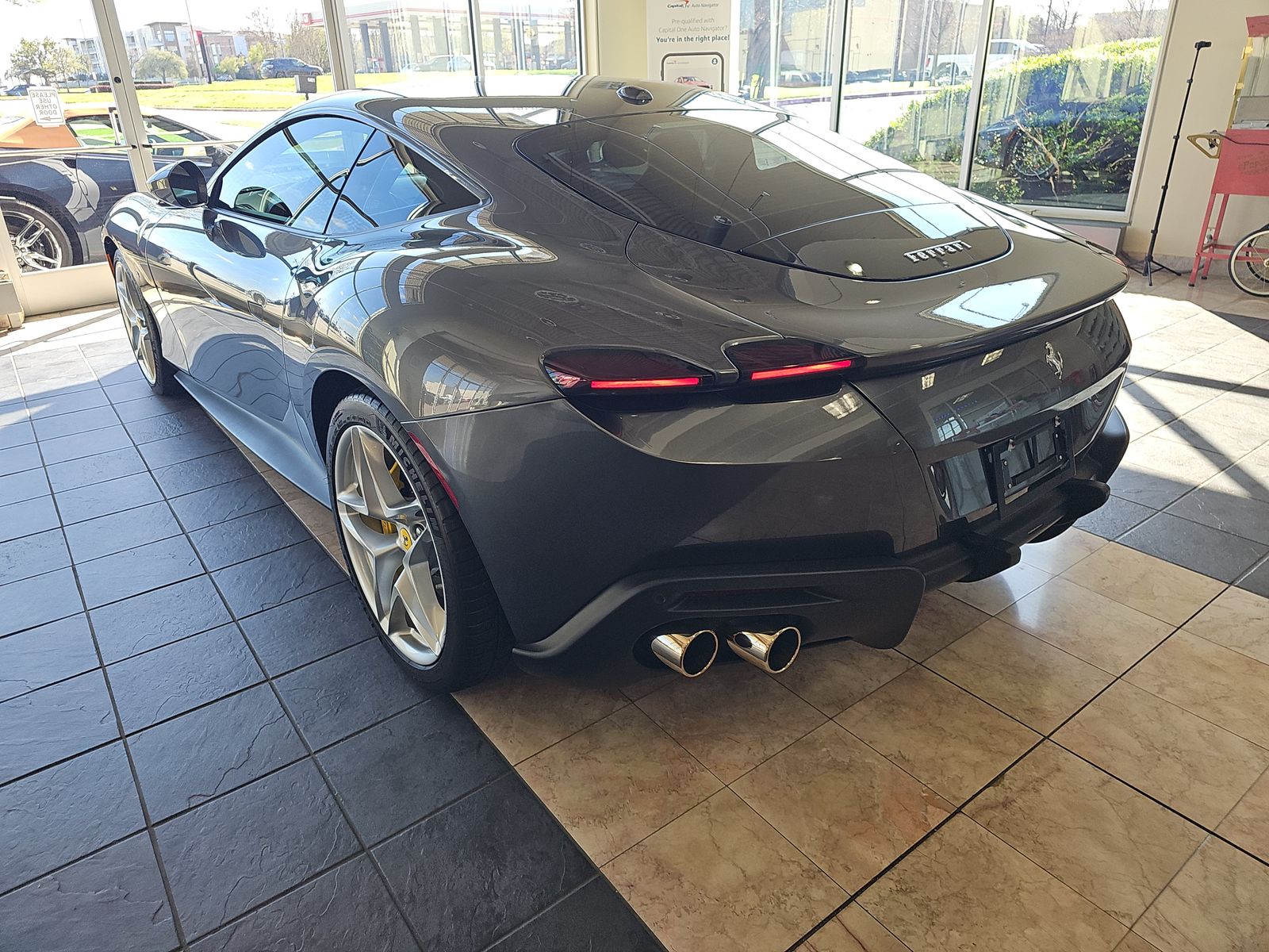 2021 Ferrari Roma Base RWD