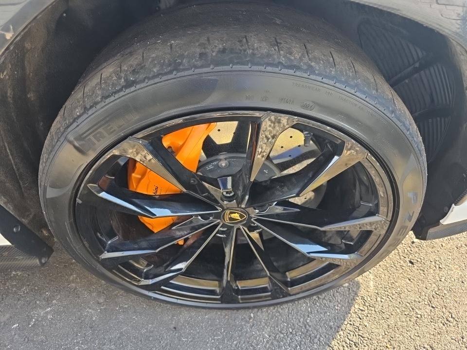 2022 Lamborghini Urus Pearl Capsule AWD