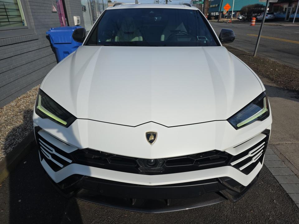 2022 Lamborghini Urus Pearl Capsule AWD