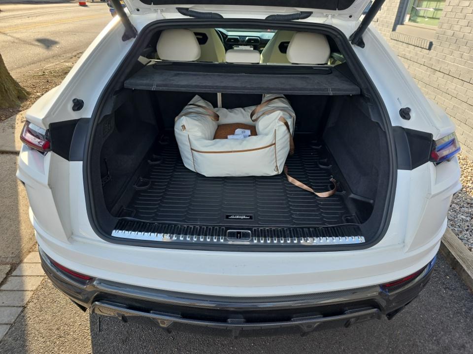 2022 Lamborghini Urus Pearl Capsule AWD