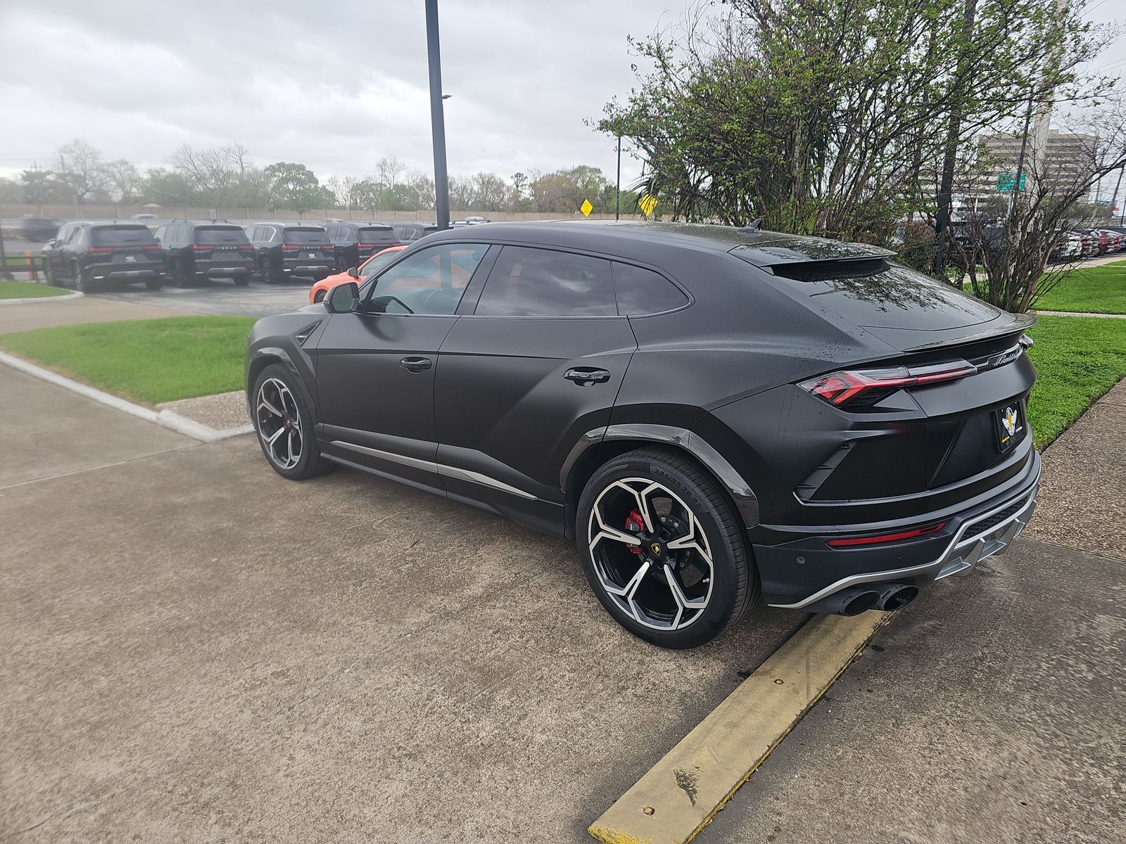 2021 Lamborghini Urus Base AWD