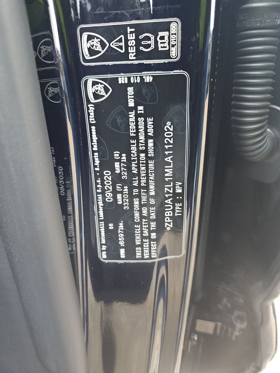 2021 Lamborghini Urus Base AWD