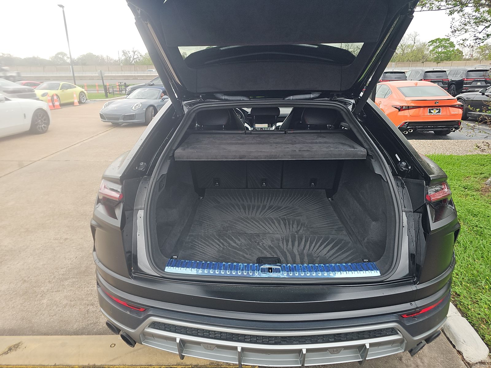 2021 Lamborghini Urus Base AWD