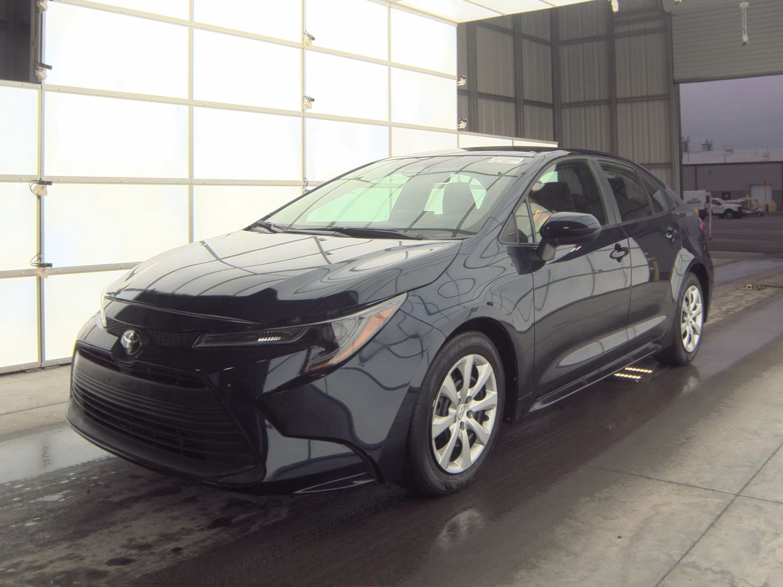 2025 Toyota Corolla LE FWD