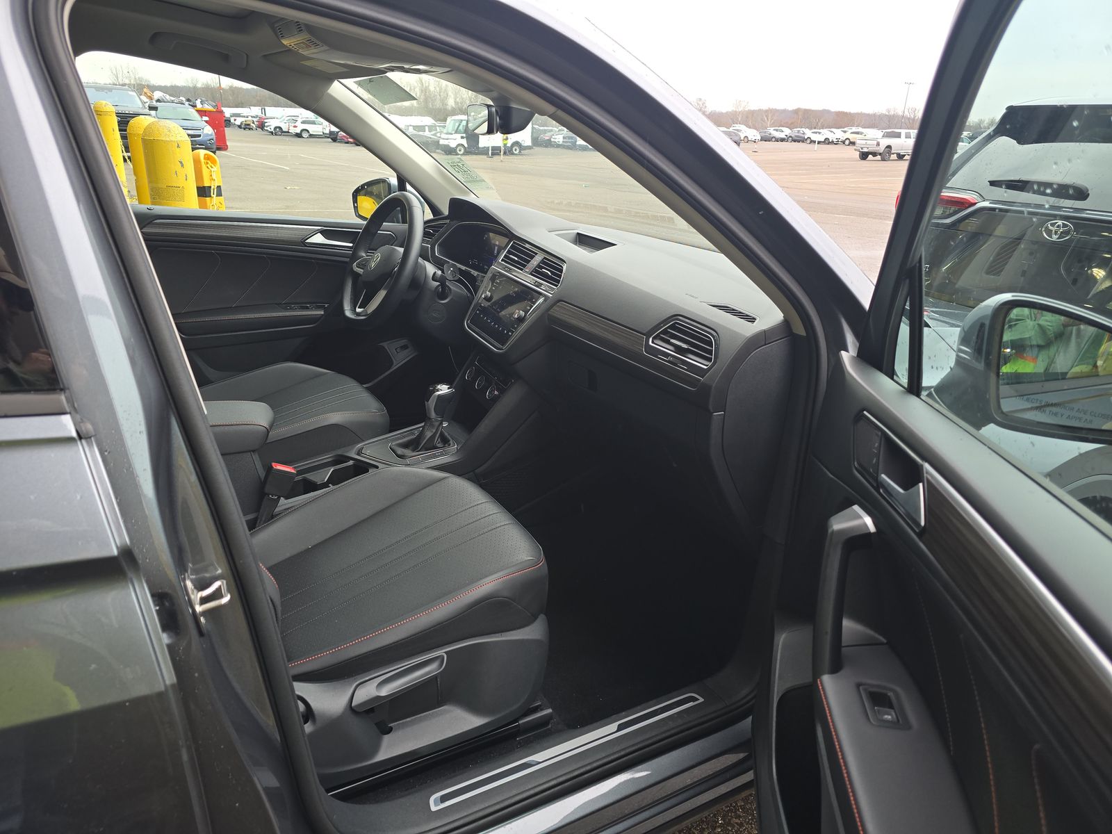 2024 Volkswagen Tiguan 2.0T Wolfsburg Edition FWD