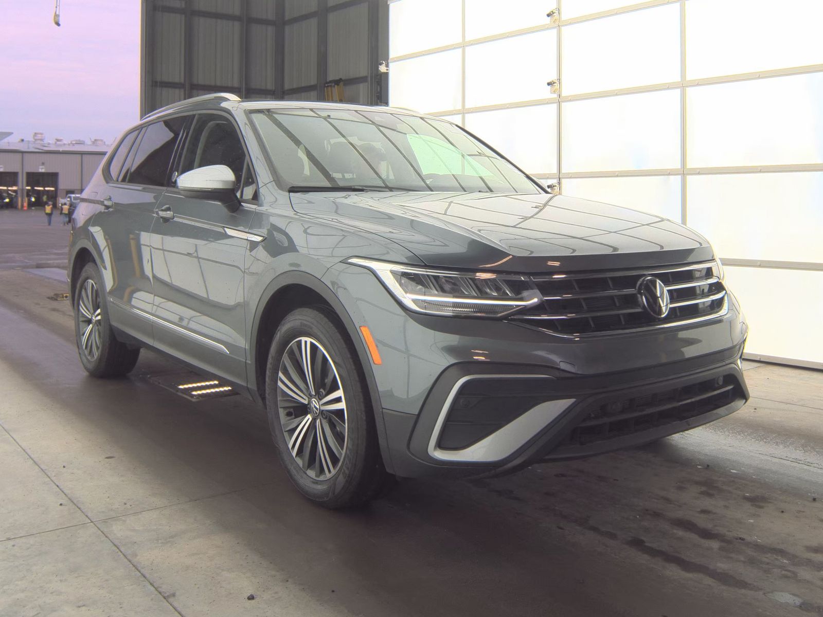 2024 Volkswagen Tiguan 2.0T Wolfsburg Edition FWD