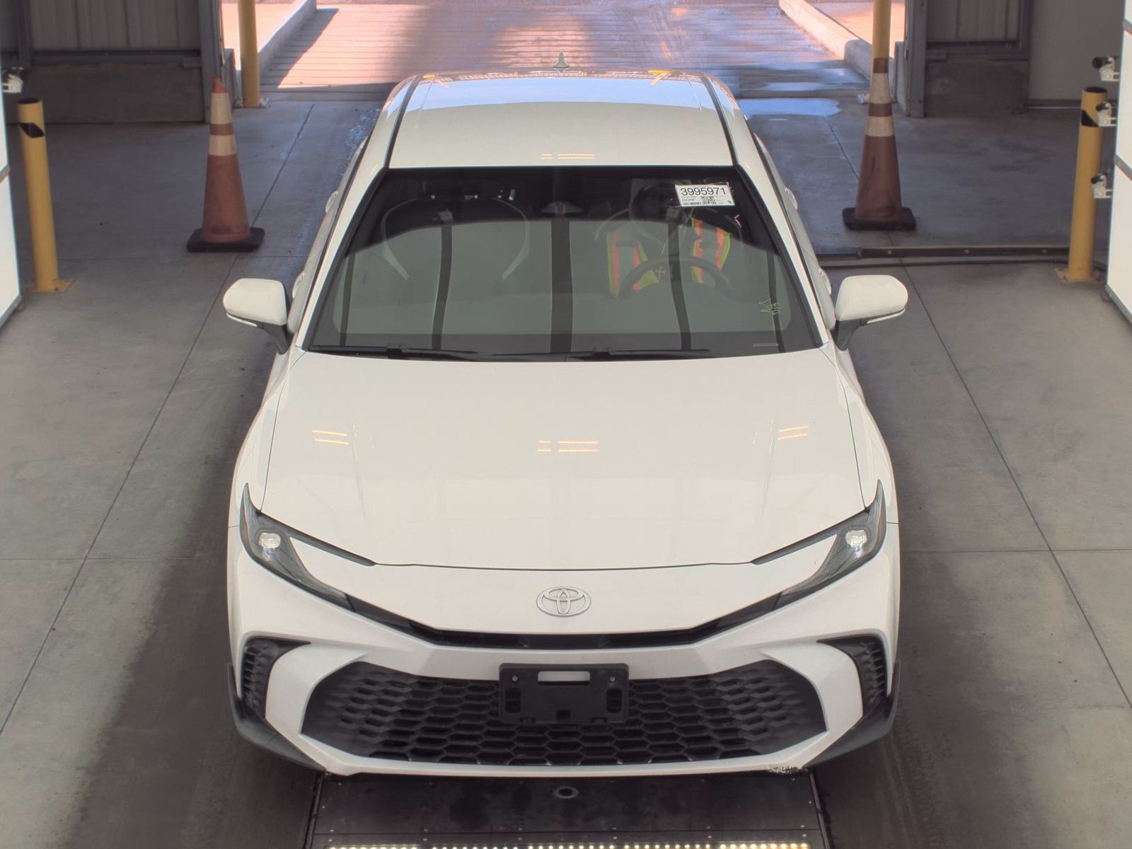 2025 Toyota Camry SE FWD