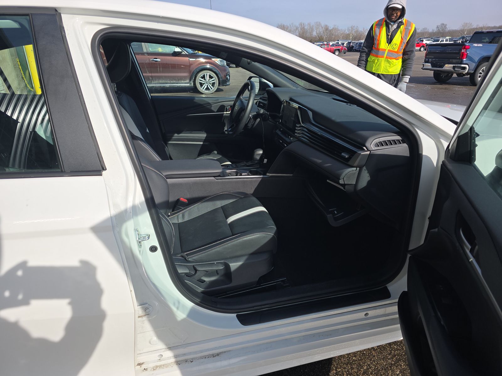 2025 Toyota Camry SE FWD