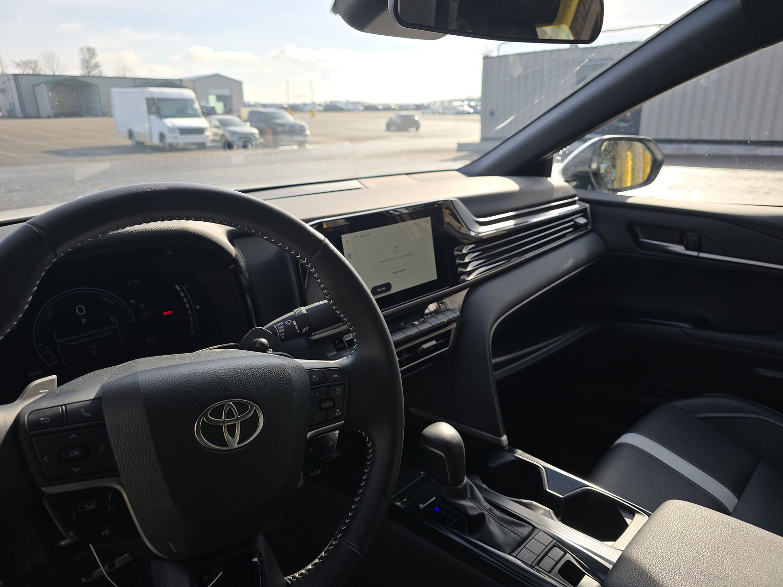 2025 Toyota Camry SE FWD