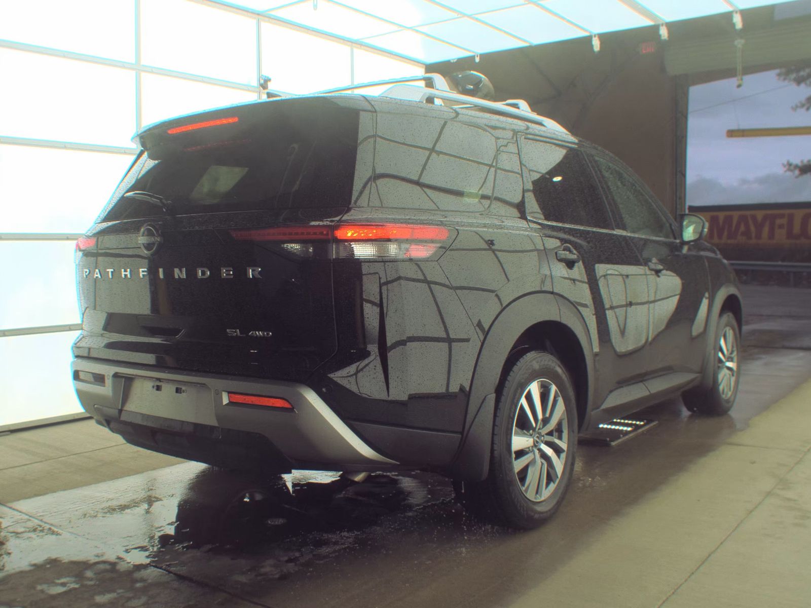 2024 Nissan Pathfinder SL AWD