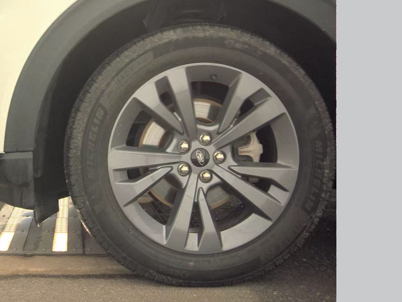 2023 Ford Explorer XLT AWD