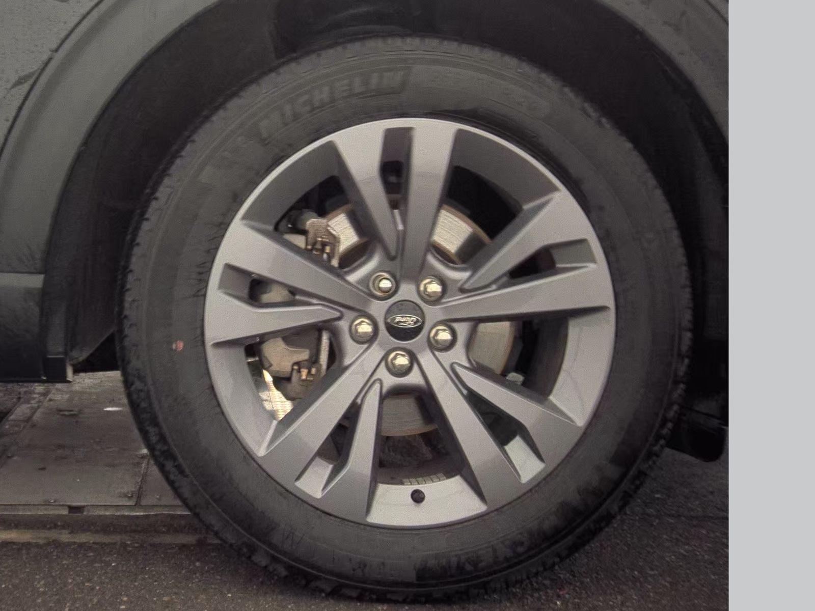 2024 Ford Explorer XLT AWD