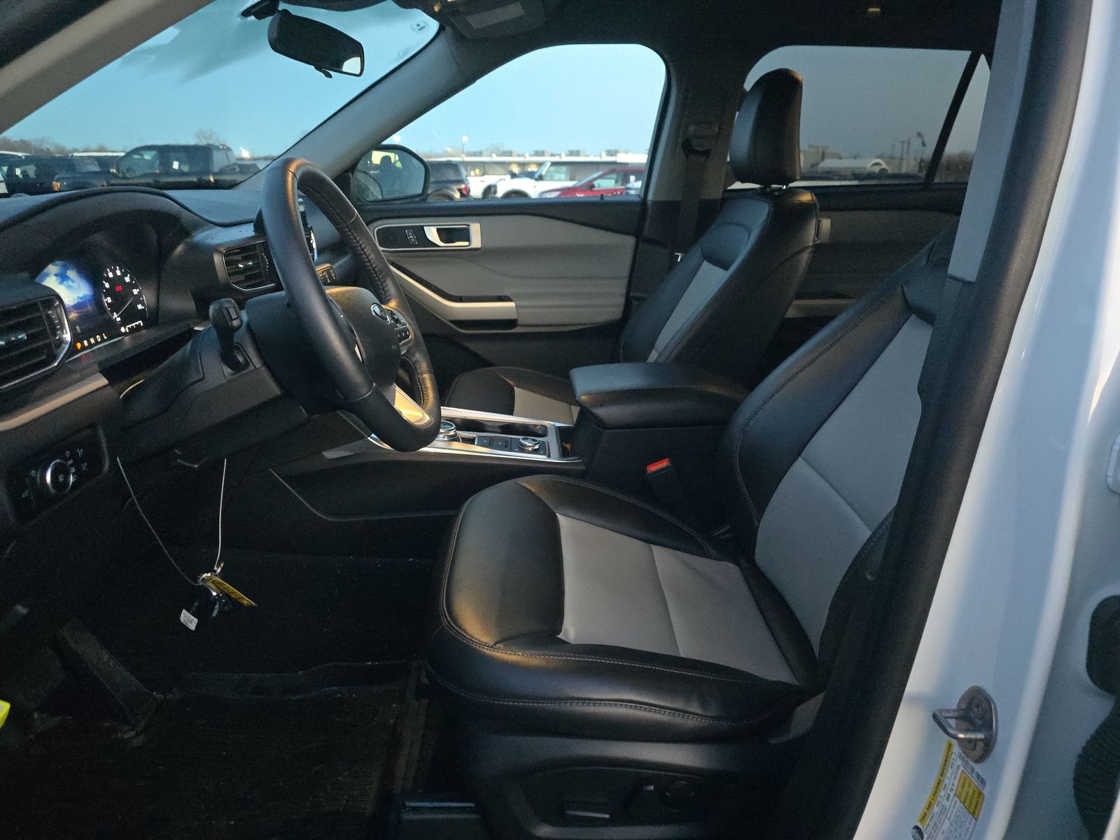 2023 Ford Explorer XLT AWD