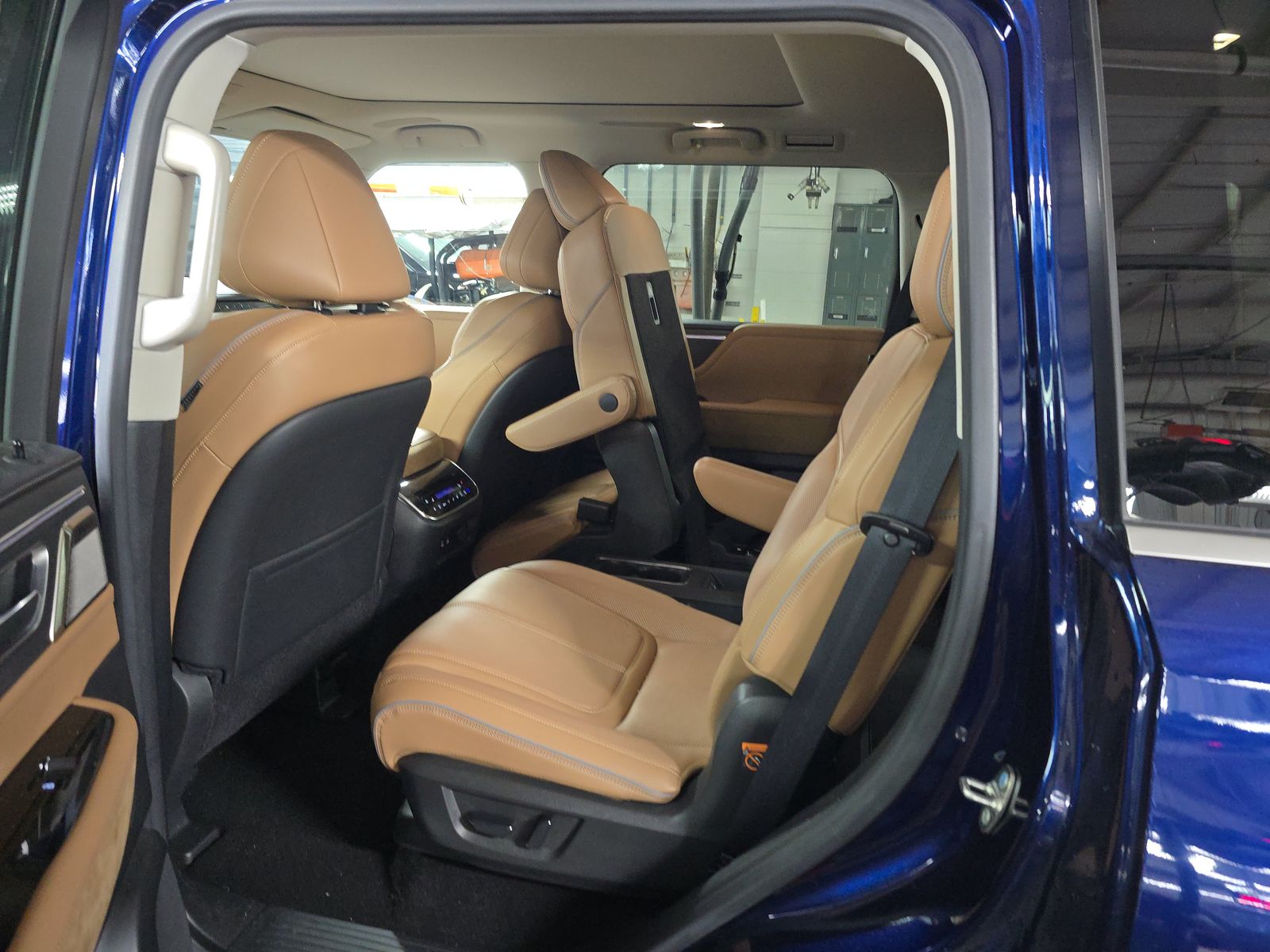 2024 Nissan Pathfinder SL FWD