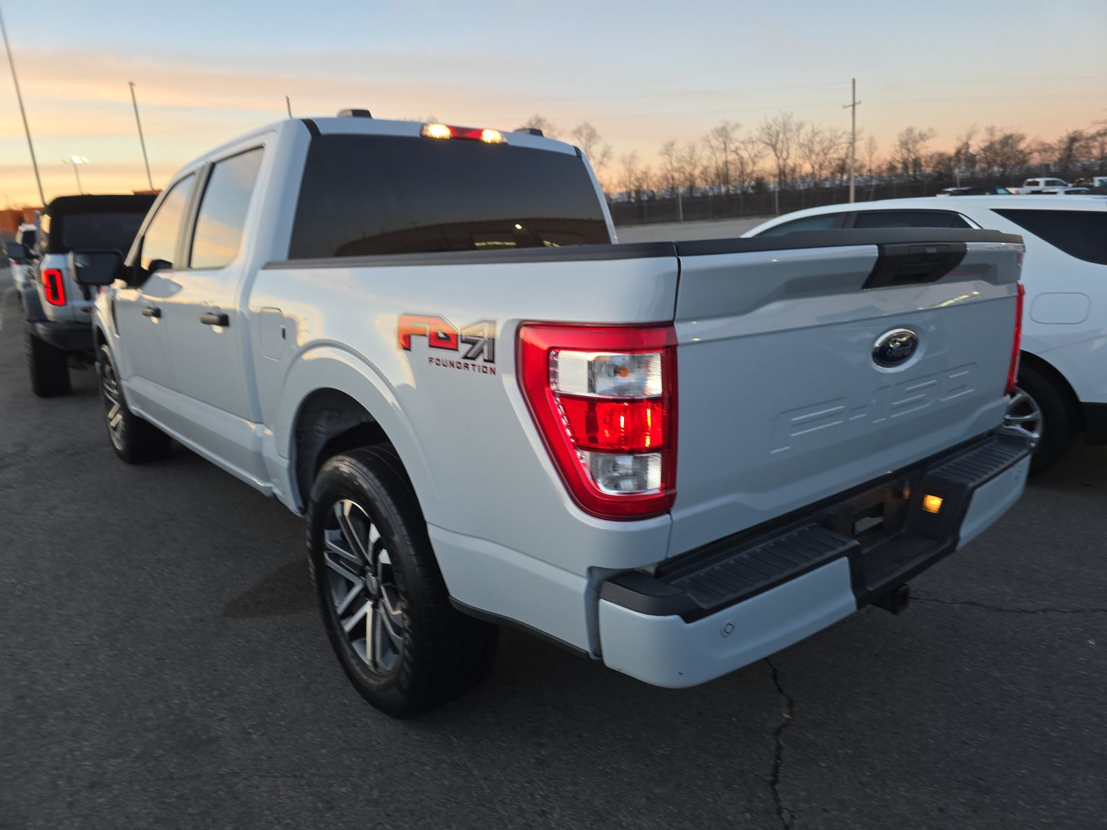 2022 Ford F-150 XL RWD