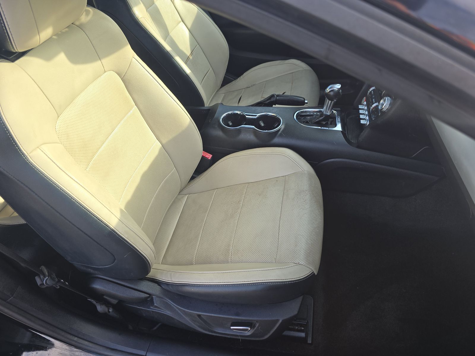 2016 Ford Mustang EcoBoost Premium RWD
