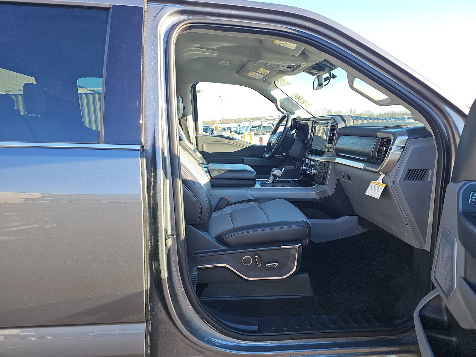 2024 Ford F-150 Hybrid Lariat AWD