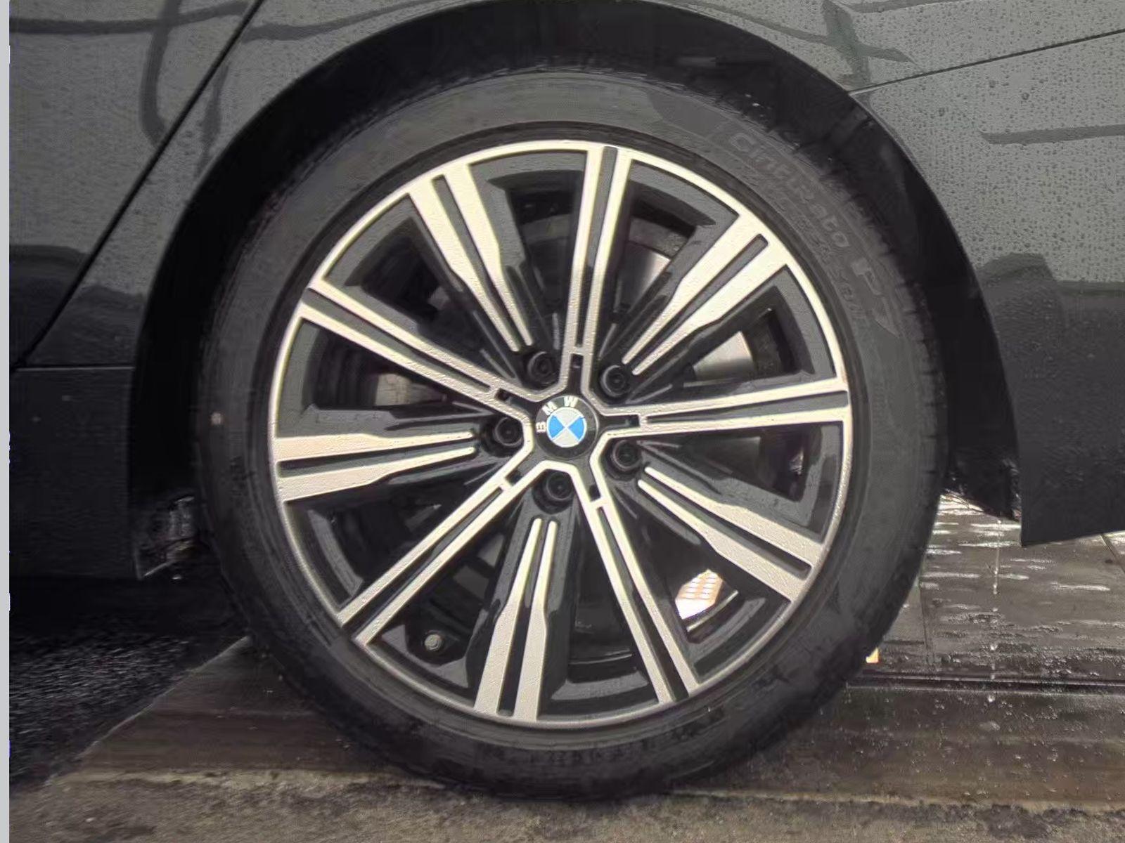 2025 BMW 3 Series 330i xDrive AWD