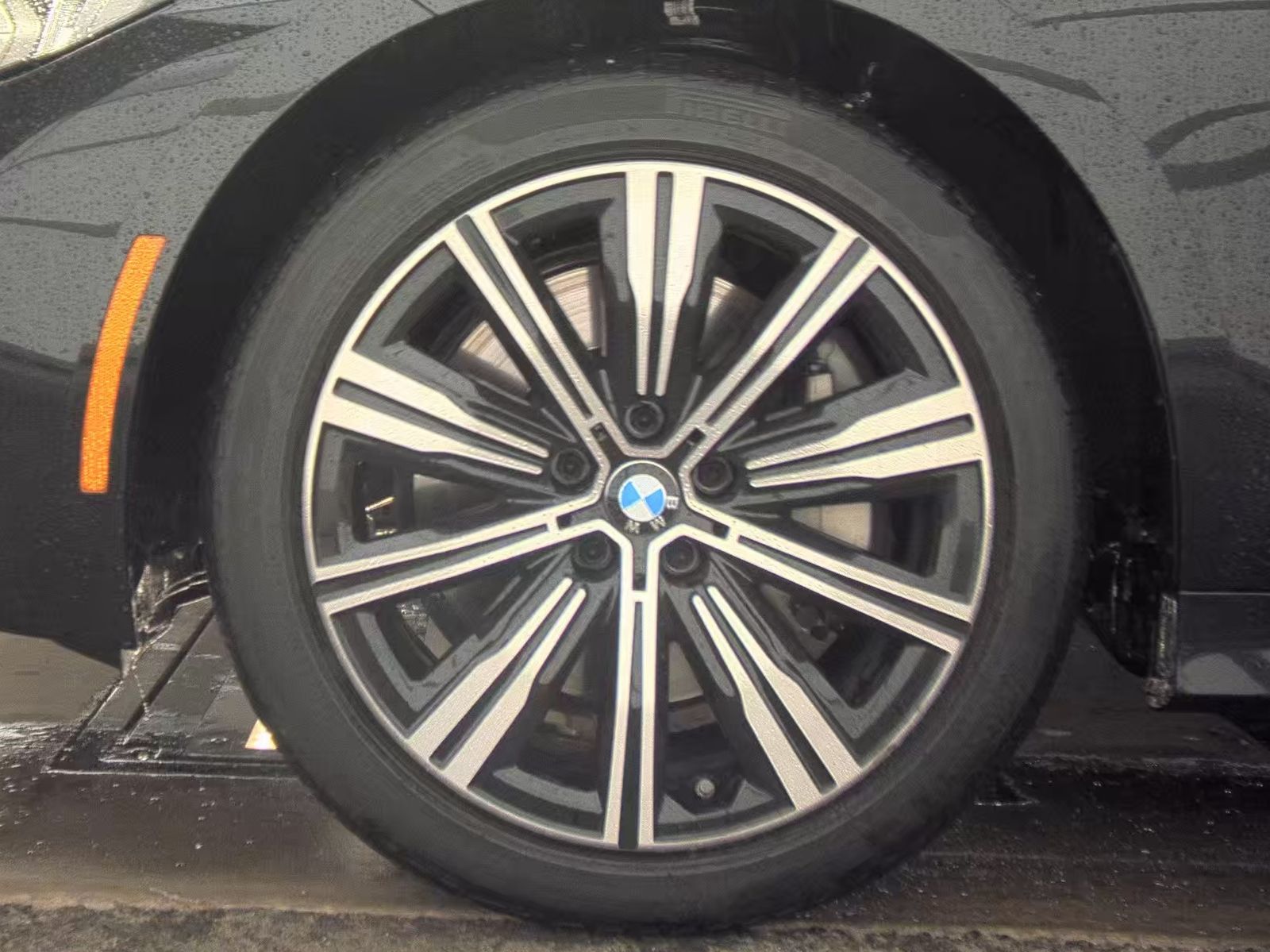 2025 BMW 3 Series 330i xDrive AWD