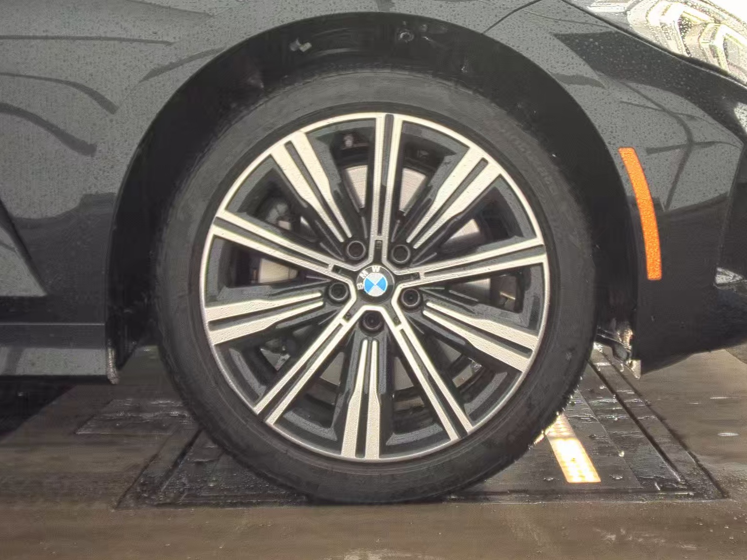 2025 BMW 3 Series 330i xDrive AWD