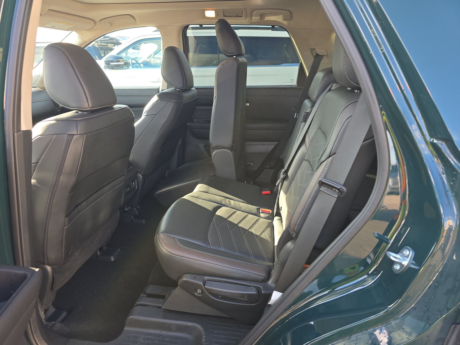 2025 Nissan Pathfinder Platinum AWD