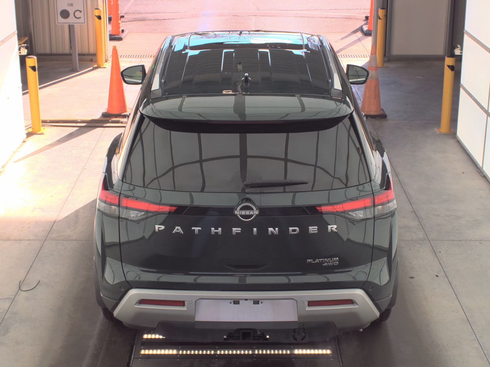 2025 Nissan Pathfinder Platinum AWD