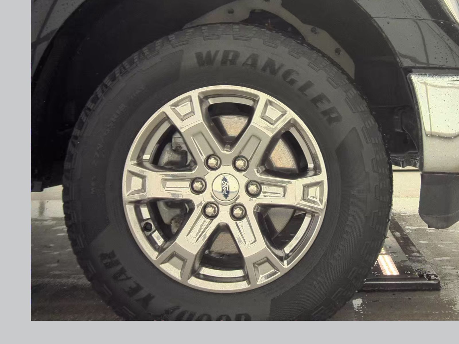 2022 Ford F-150 Lariat AWD